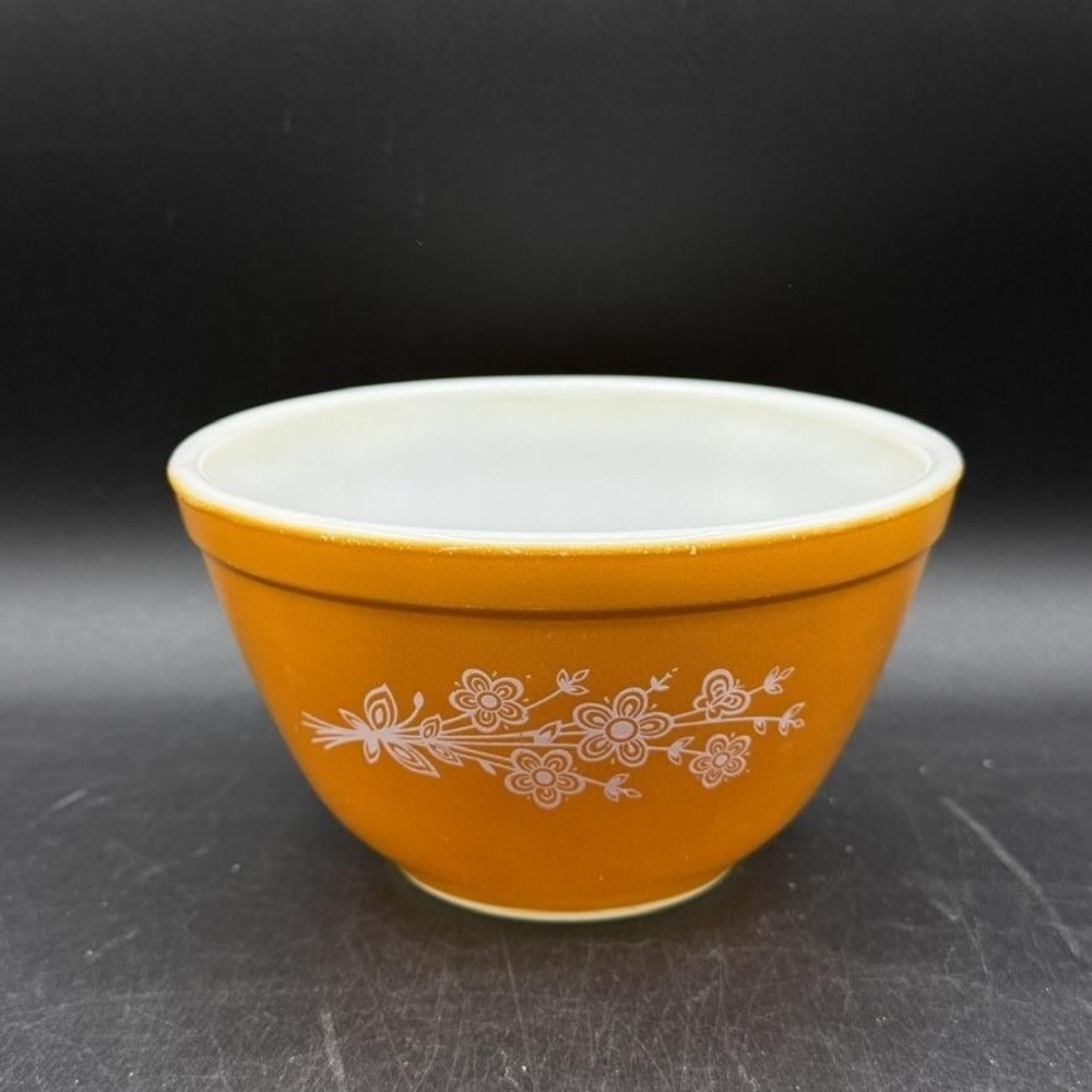 PYREX Butterfly Gold Orange Glass Mixing Bowl 401 1.5 pts Floral Vintage Kitchen